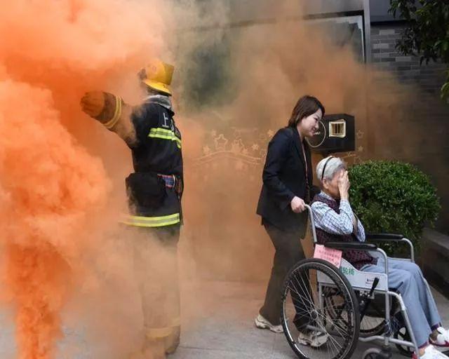 這些養(yǎng)老院消防安全知識你知道多少?(圖13) 這些養(yǎng)老院消防安全知識你知道多少?(圖13)